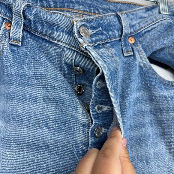 Levis Men 33x30 501 Button Fly Jeans Light Wash Whiskering Casual Everyday STAIN - Picture 3 of 10